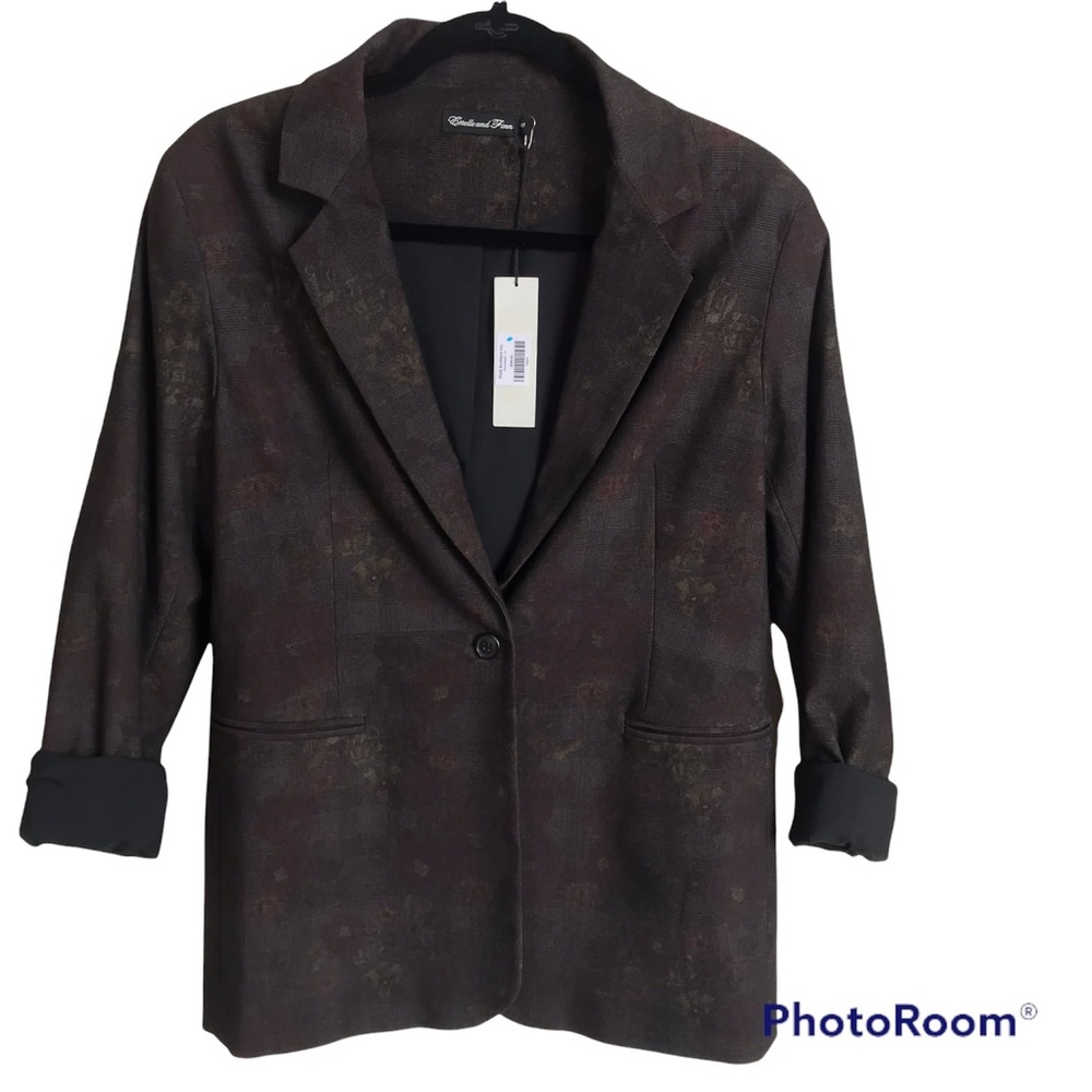 Estelle and Finn Floral Blazer